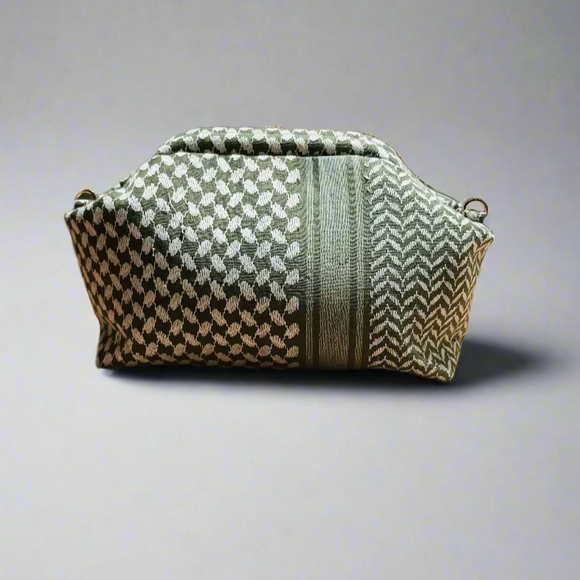 Kiffiyeh clutch